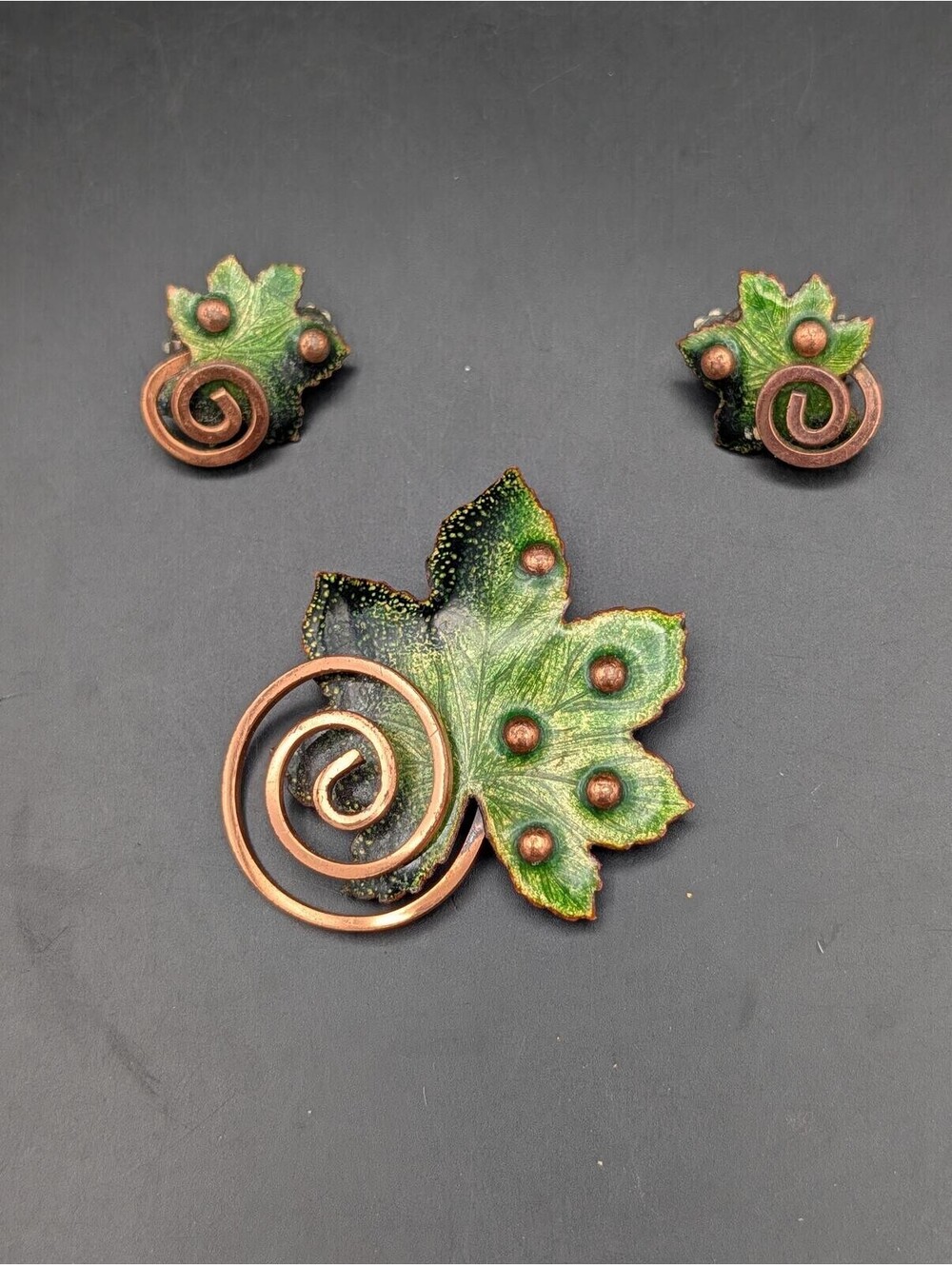 Vintage Renoir Matisse Copper Enamel Leaf Brooch Earrings Set Green MCM Parure
